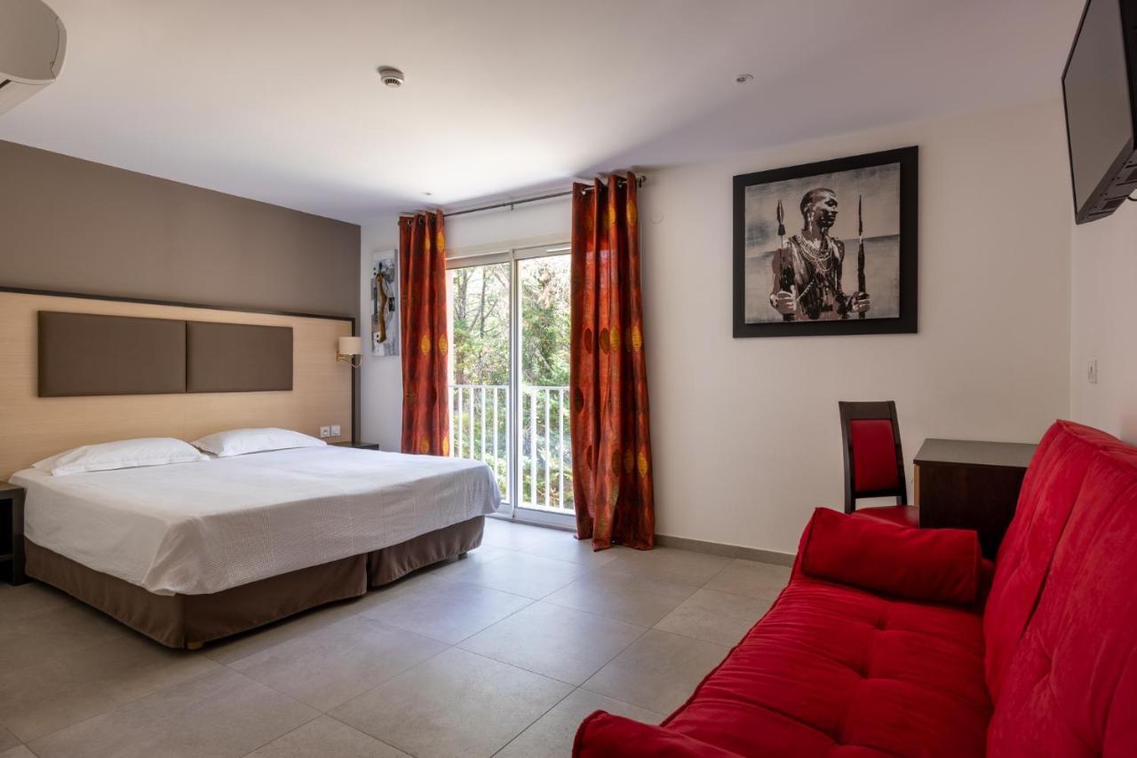 The Originals City, Hotel Les Bastides Du Gapeau Sollies-Toucas Exterior photo